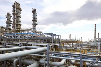 "КазМунайГаз" опроверг слухи о приватизации Атырауского НПЗ