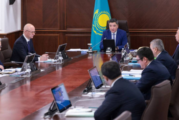 Фотография к новости: Проблемы с зерном и субсидиями: Бектенов дал поручения по проведению посевной кампании