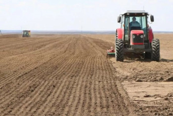 Фотография к новости: В Минэнерго озвучили стоимость дизтоплива в период весенне-полевых работ