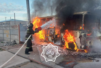 Фотография к новости: Автобус сгорел в Жамбылской области