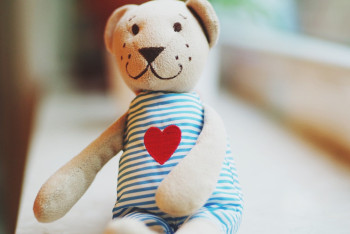 Воду из озера спустят в Казахстане для поиска пропавшей трёхлетней девочки