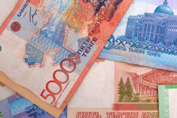 В какие страны чаще всего отправляют деньги казахстанцы