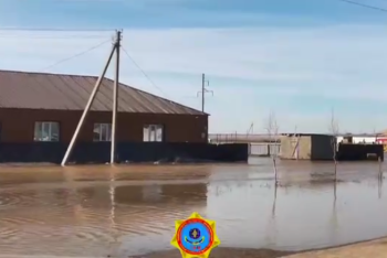 Спасатели оценили паводковую обстановку в городе Шар