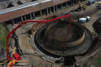 Фотография к новости: Построят россияне: Сроки возведения новой дымовой трубы на Петропавловской ТЭЦ-2 перенесли