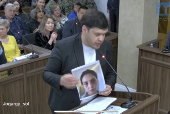 Фотография к новости: Брат Салтанат Нукеновой показал её фото после избиений Бишимбаевым