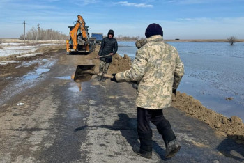 Без транспортного сообщения из-за поводков остались 26 населённых пунктов в Казахстане