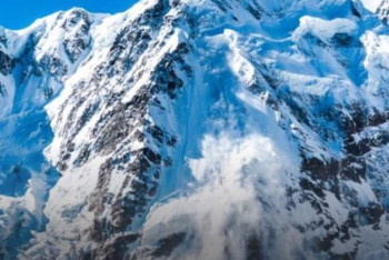 На Большом Алматинском озере сошли лавины