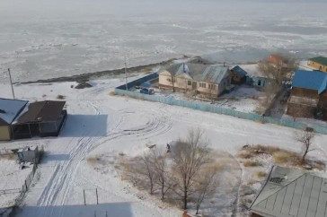 Фотография к новости: "Туризм Алаколя зависит от воды, дорог и света": бизнесмены  о наболевших проблемах в преддверии сезона