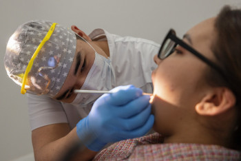 Фотография к новости: "Не по зубам": почему стоматологические услуги обходятся казахстанцам так дорого