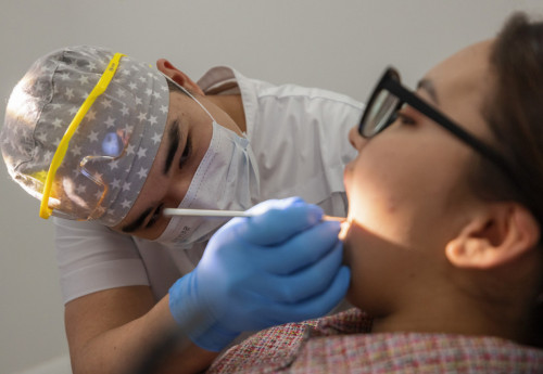 Фотография к новости: "Не по зубам": почему стоматологические услуги обходятся казахстанцам так дорого