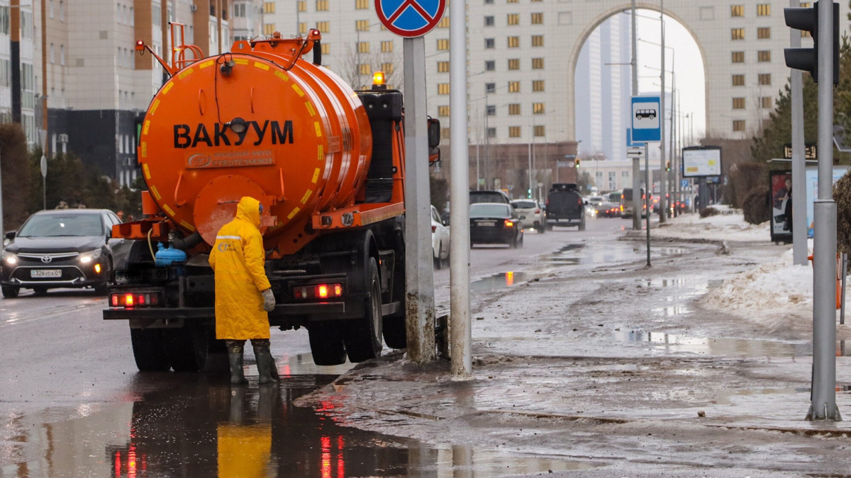 Штормовое предупреждение объявлено в 11 регионах страны и столице