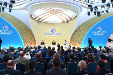 Фотография к новости: Поручения президента на курултае: как решения повлияют на развитие экономики, рассказал эксперт