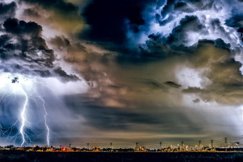 Ветер, дождь и гололёд: в каких регионах объявлено штормовое предупреждение на 1 апреля