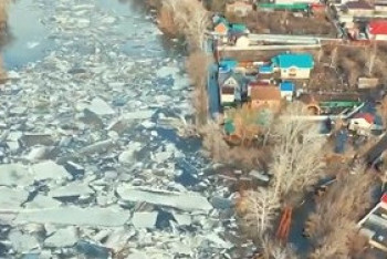 Жителей дач эвакуируют в Уральске