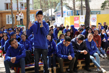 Фотография к новости: Школьников из пострадавших от паводков регионов отправят в детские оздоровительные центры