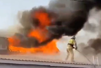 Частный дом загорелся в Астане