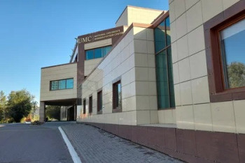 300 детей покинули здание Центра реабилитации из-за пожара — МЧС