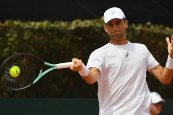 Фотография к новости: Первая ракетка Казахстана пробился в четвертьфинал турнира в Португалии