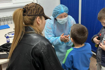 Фотография к новости: Около трёх тысяч медработников трудятся на месте паводков в Казахстане