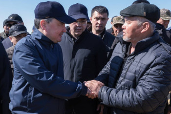 Фотография к новости: Олжас Бектенов ответил на вопросы жителей Кульсары