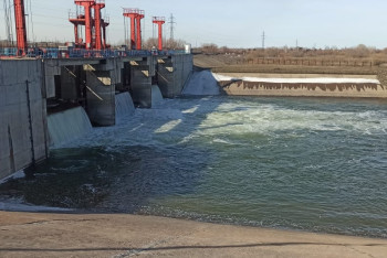 Фотография к новости: Перелив через гребень плотины в СКО превысил 3,6 метра