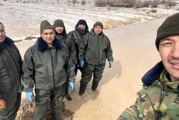 Фотография к новости: Гидрокостюм – вторая кожа и ауызашар в условиях ЧС:  весеннее половодье глазами спасателя