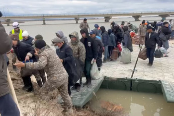 Паводки в Казахстане: эвакуировано 97 тысяч человек