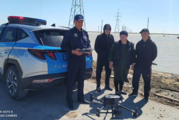 Полиция нашла мужчину, уплывшего на лодке в Кульсары