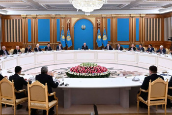 Обстановка очень сложная – Токаев о ситуации с паводками