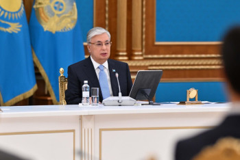 Фотография к новости: Новые поручения по развитию искусственного интеллекта дал Токаев