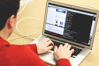 Мошенники притворяются сотрудниками Антикора и рассылают фейки