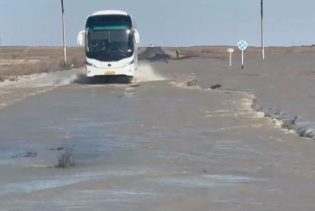 Фотография к новости: Дорожники приступили к восстановлению трассы Кульсары —  Атырау