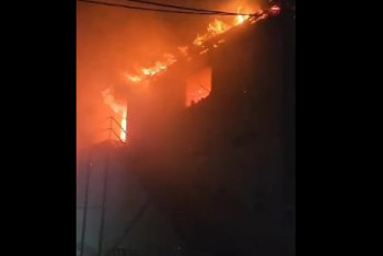 Крупный пожар произошел в столичном общежитии