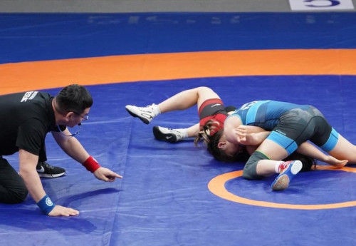 Фотография к новости: Лаура Алмагамбетова взяла "бронзу" на чемпионате Азии по женской борьбе