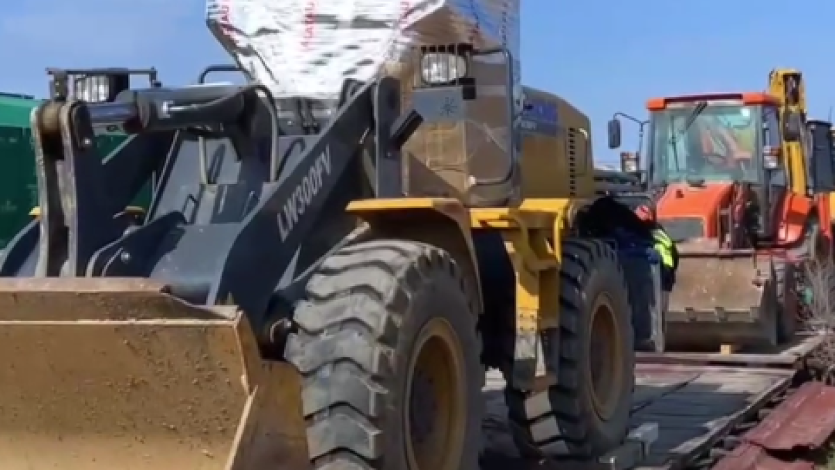 кадр из видео