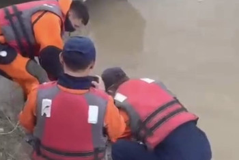 Тело неизвестного найдено на берегу реки в Атырау