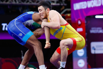 Казахстанец взял "золото" на чемпионате Азии по греко-римской борьбе