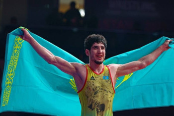 Вторую медаль в копилку сборной принесли казахстанцы на чемпионате Азии по греко-римской борьбе