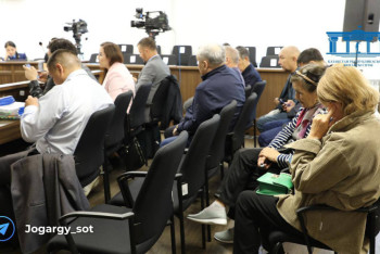 Фотография к новости: Брат Бишимбаева несколько раз консультировался со знакомым врачом по телефону в день смерти Нукеновой