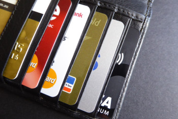 Падчерица оформила многомиллионный кредит на пенсионерку в Акмолинской области