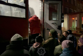 На севере Казахстана продолжается эвакуация сельчан