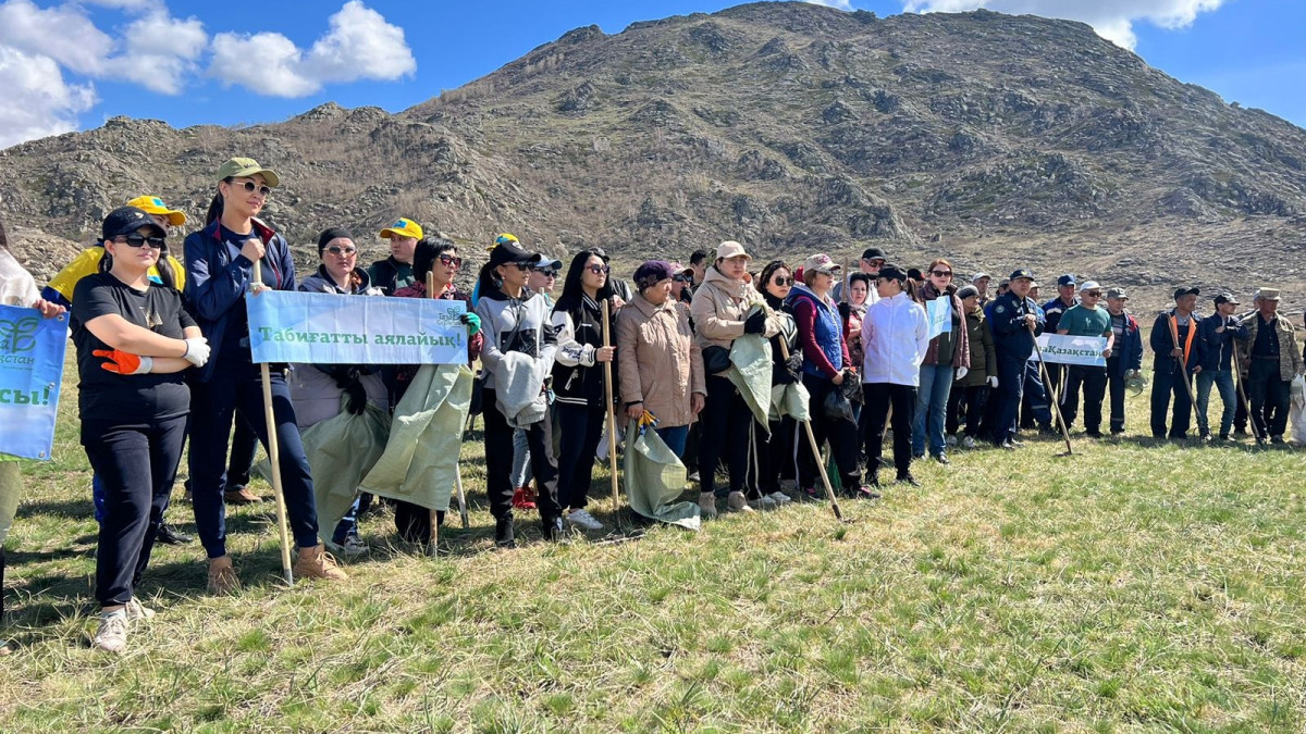Журналисты ВКО поддержали экоакцию "Таза Қазақстан"