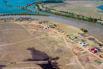 Фотография к новости: Дезинфекцию откаченных от воды территорий проводят в Кульсары