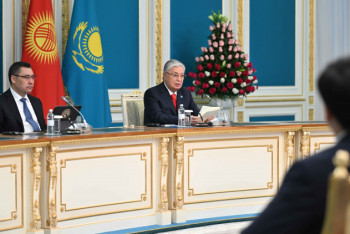 Президент: "Сегодня в столице откроется памятник знаменитому Манасу"