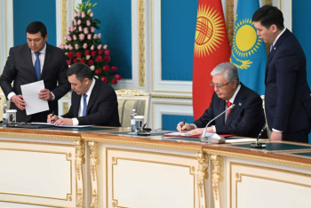 Президенты Казахстана и Кыргызстана подписали ряд документов