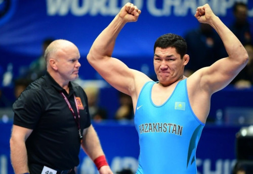 Фотография к новости: Казахстанский борец завоевал олимпийскую лицензию на турнире в Бишкеке