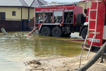 Паводки в Кульсары: уровень воды в реке Жем пошёл на спад