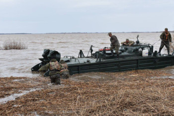Военные инженеры продолжают работать в подтопленных регионах страны