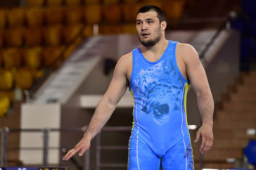 Фотография к новости: "Классики" из Казахстана сражаются за путёвку на Олимпиаду по греко-римской борьбе