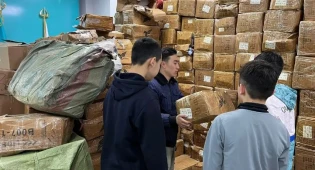 Алматинские волонтёры отправили в регионы 430 тонн гуманитарной помощи